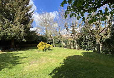 House with garden and terrace 4