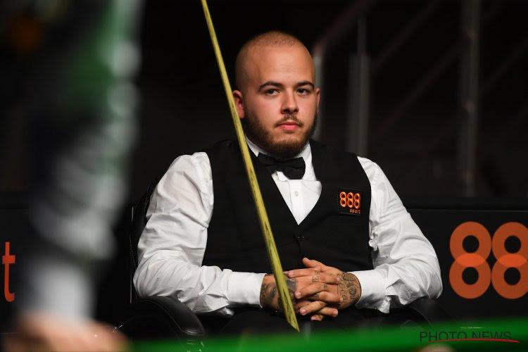 Luca Brecel knokt zich terug uit verloren positie en stoot in eigen land door naar achtste finales