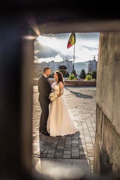 Fotógrafo de casamento Claudiu Mercurean (mercureanclaudiu). Foto de 11 de outubro 2017