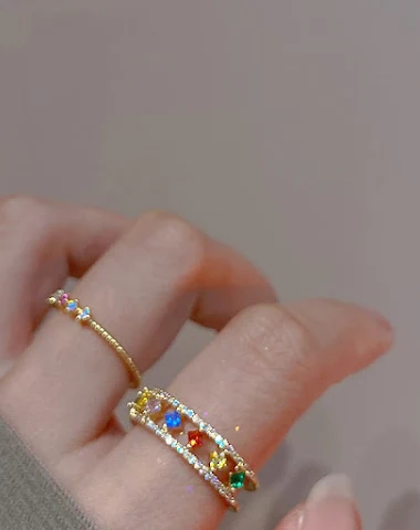 Small And Luxurious Colored Gemston - 3