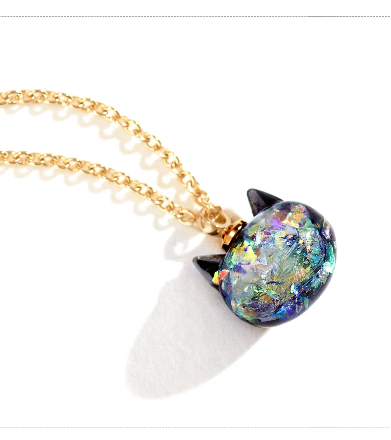 Collier avec Pendentif Petit Chat Étoilé Ce charmant collier est parfait pour les amoureux des chats et des étoiles, ajoutant une touche de fantaisie à votre style.