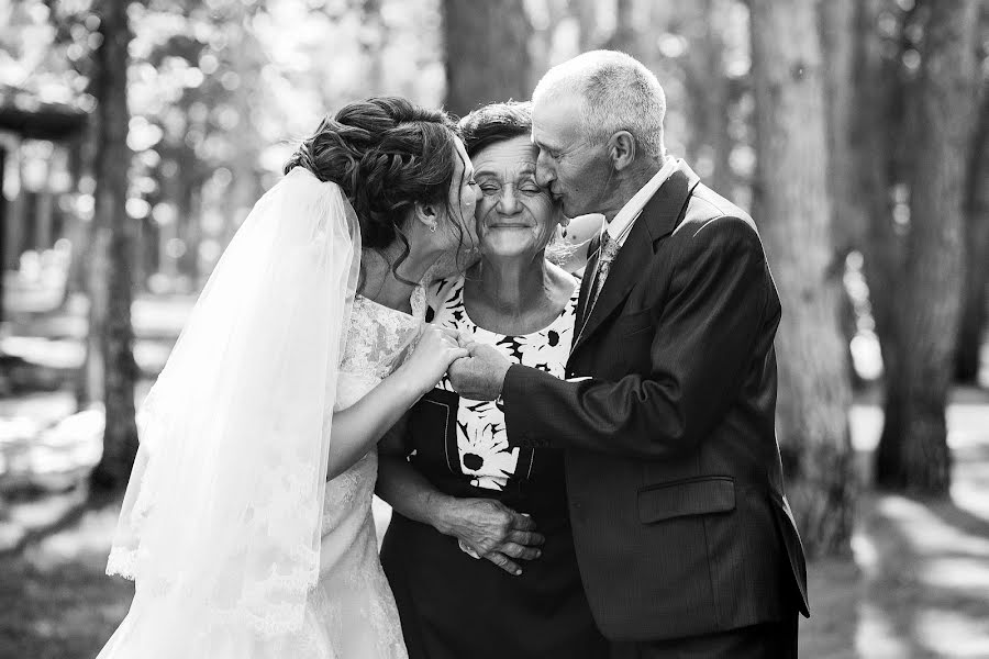 Fotógrafo de casamento Sergey Lysenko (lysenko). Foto de 2 de dezembro 2016