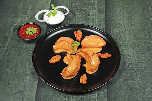 Chicken Peri Peri Gravy Momos [6 Pieces]