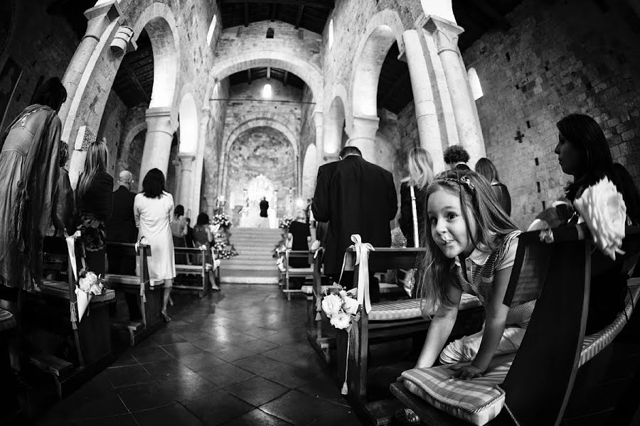 Wedding photographer Francesco Ferrarini (ferrarini). Photo of 28 January 2014