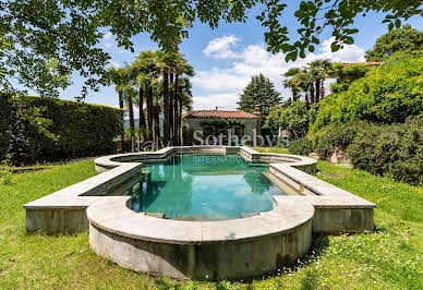 Property with pool and garden 2