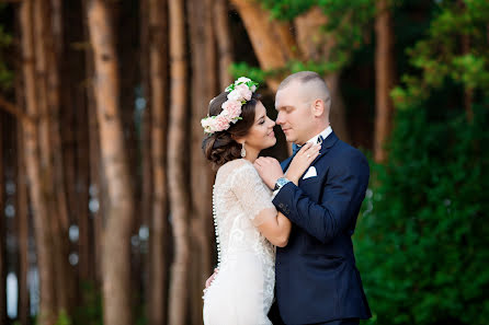 Fotógrafo de casamento Alisa Shkurskaya (pugacheva). Foto de 12 de agosto 2015