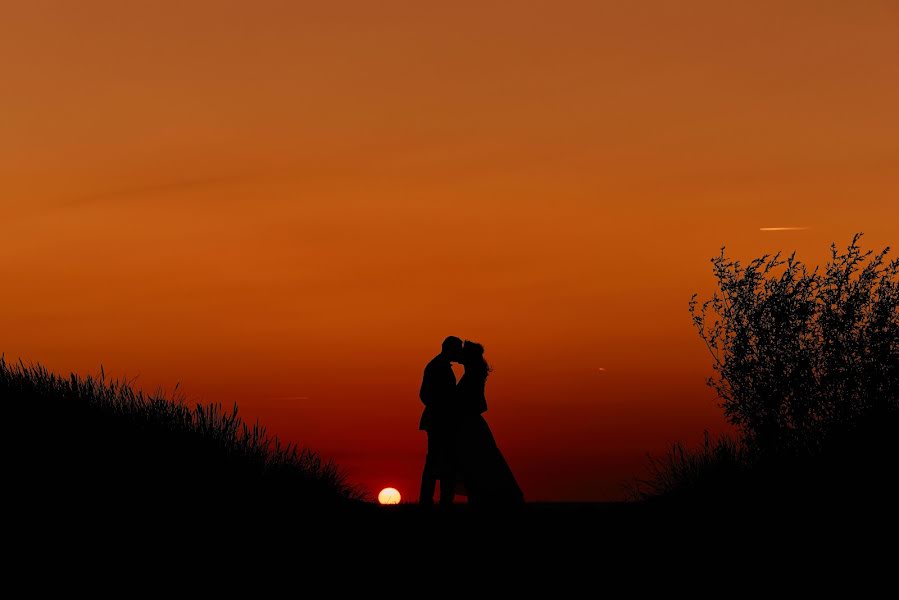 Fotografo di matrimoni Krystian Prochowski (krystianprochow). Foto del 11 aprile 2019