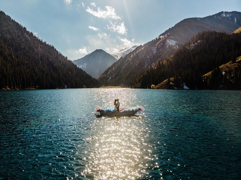 Fotografer pernikahan Damir Kuzhumov (kuzda). Foto tanggal 16 Oktober 2020