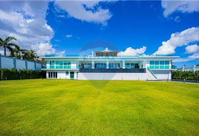 House with pool and terrace 19