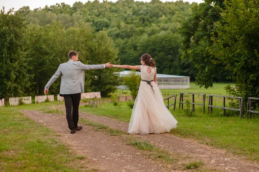 Photographe de mariage Olga Kameneckaya (curly-photo). Photo du 30 décembre 2021