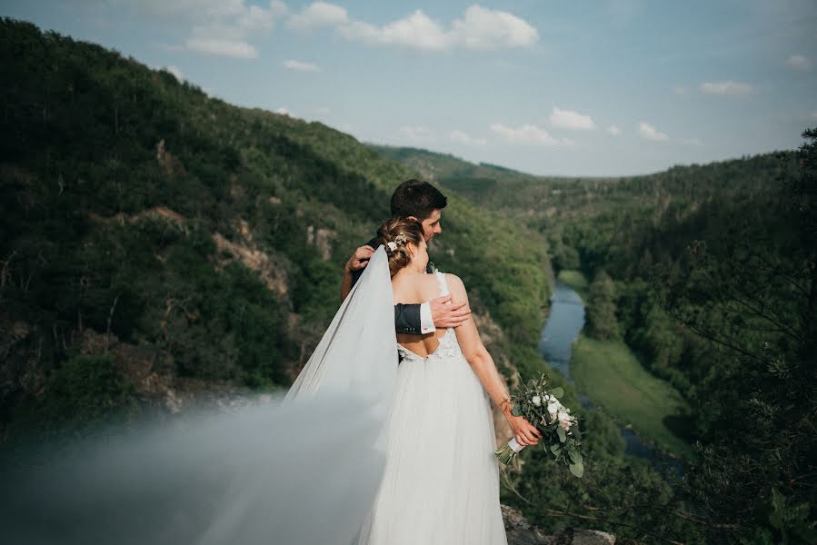 Wedding photographer Káťa Barvířová (opuntiaphoto). Photo of 19 May 2019