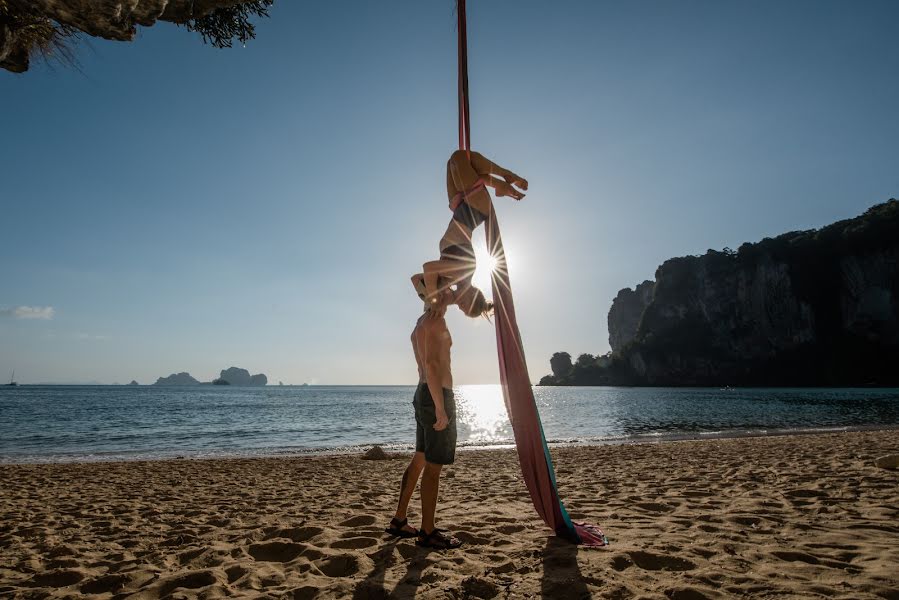 Fotografer pernikahan Ratchakorn Homhoun (roonphuket). Foto tanggal 13 Januari 2022