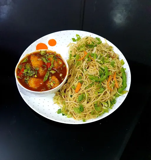 Chilli Paneer Gravy With Rice / Noodles