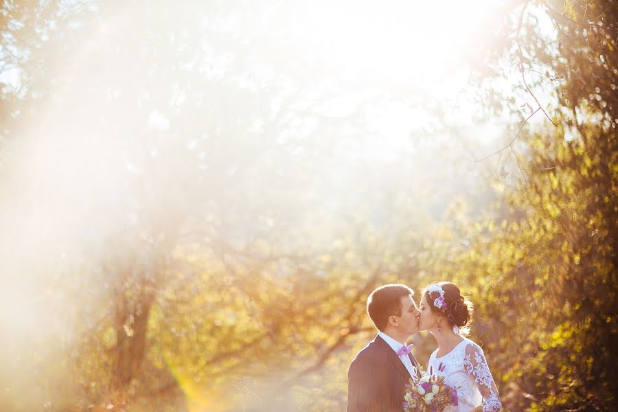 Fotógrafo de casamento Vitaliy Puzik (joyman). Foto de 23 de março 2016