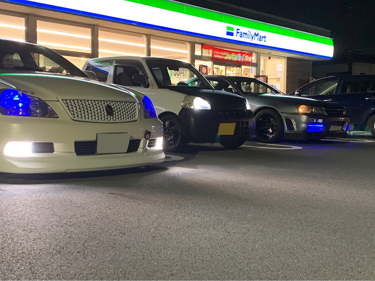 エッセのホイール交換・オフ会・車高調整・ドライブ・マフラー交換に関するカスタム事例の投稿画像1枚目