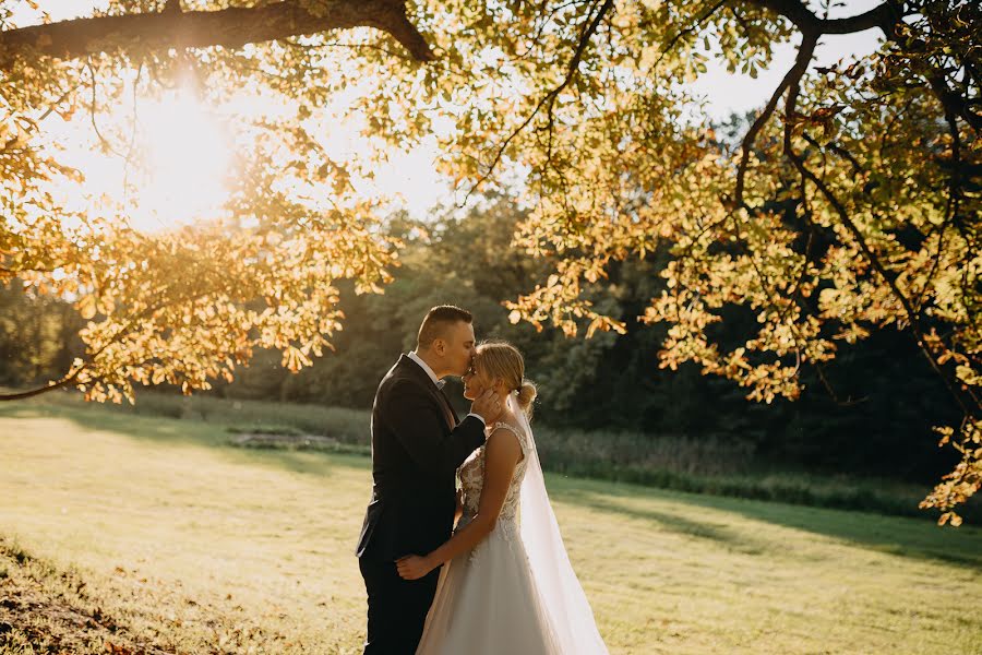 Fotografo di matrimoni Paweł Uchorczak (fanimomentu). Foto del 30 ottobre 2019