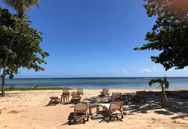 Villa avec piscine et terrasse 1