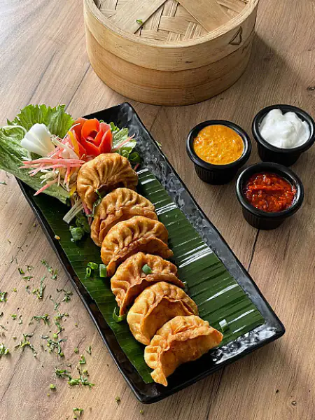 Chicken Fried Momos (6 Pcs)