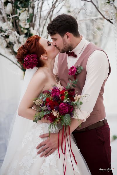 Fotógrafo de casamento Yuliya Gamova (djuli). Foto de 22 de maio 2016