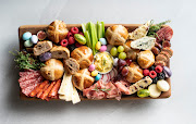 Easy Easter grazing board.