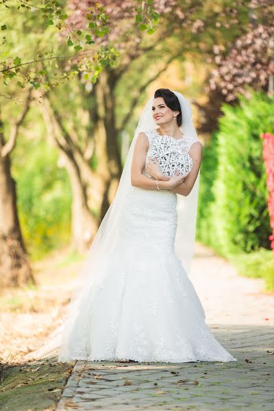 Fotografo di matrimoni Cristian Mocan (cristimocan). Foto del 27 aprile 2016