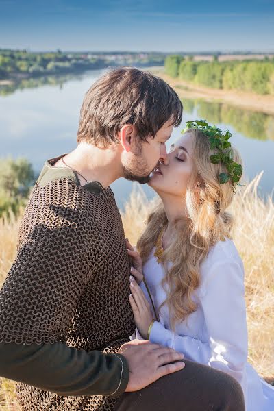 Fotógrafo de casamento Yuliya Bochkareva (redhat). Foto de 3 de abril 2017