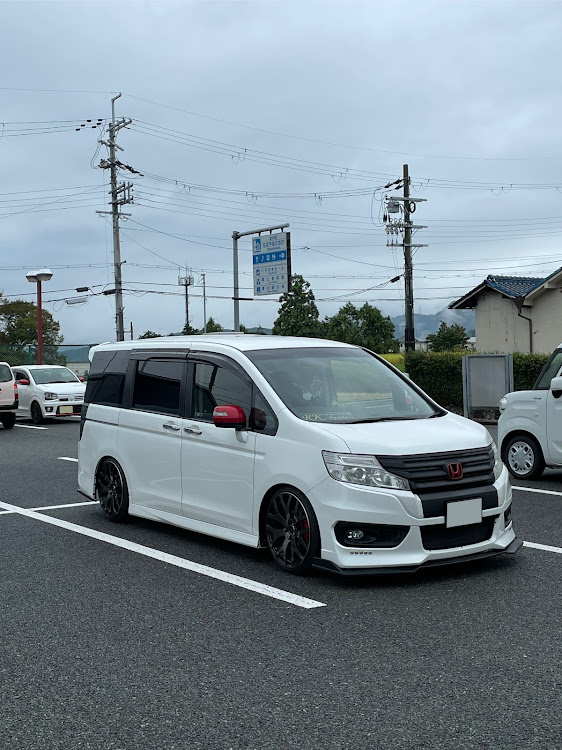 ステップワゴンスパーダの道の駅ちはやあかさか・INTENTION ZERO・仲間は大事・初ゴールド免許・ちょいイジリに関するカスタム事例の投稿画像1枚目