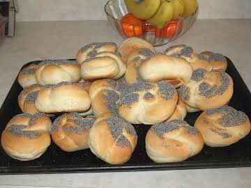 KAISER ROLLS