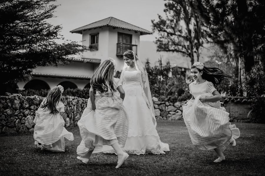 Fotografo di matrimoni Engelbert Vivas (engelbertvivas). Foto del 29 marzo 2018