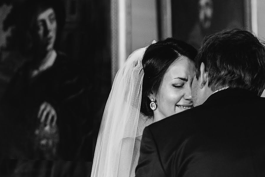 結婚式の写真家Nina Kurnyavko (omorfi)。2015 12月23日の写真