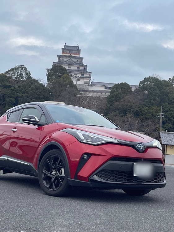 C-HRのお城とコラボ・休日の楽しみに関するカスタム事例の投稿画像1枚目