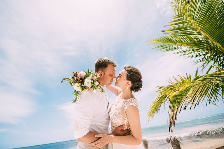 Fotógrafo de casamento Liana Mukhamedzyanova (lianamuha). Foto de 12 de julho 2018