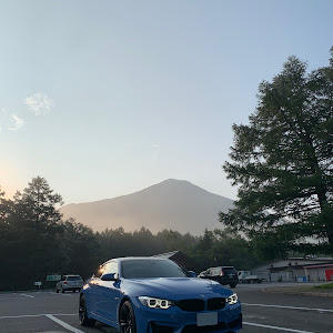 M4 クーペ F82