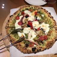 PIZZERIA OGGI 拿坡里披薩專賣店(天母店)