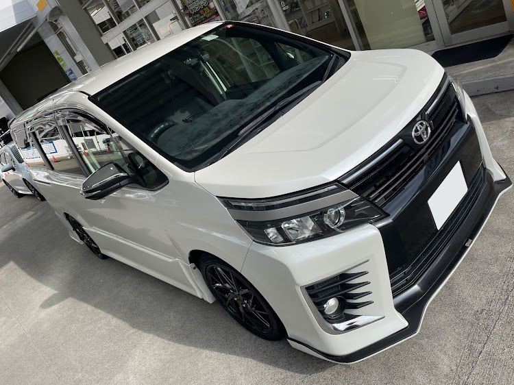 ヴォクシーのVOXY・車検合格(｀・ω・´)ｷﾘｯ・台風影響で雨・お盆休み・車が好きな人と繋がりたいに関するカスタム事例の投稿画像1枚目