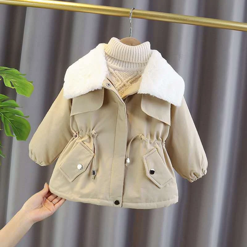 Fleece gevoerde verdikte katoenen jas voor kleine kinderen houdt kinderen warm en comfortabel tijdens koude winterdagen.