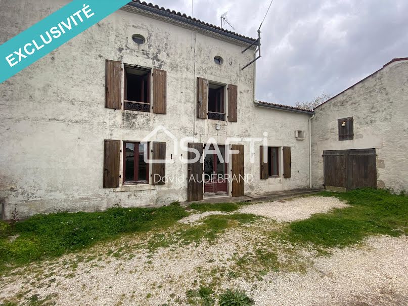 Vente maison 5 pièces 104 m² à Villeneuve-la-Comtesse (17330), 98 000 €