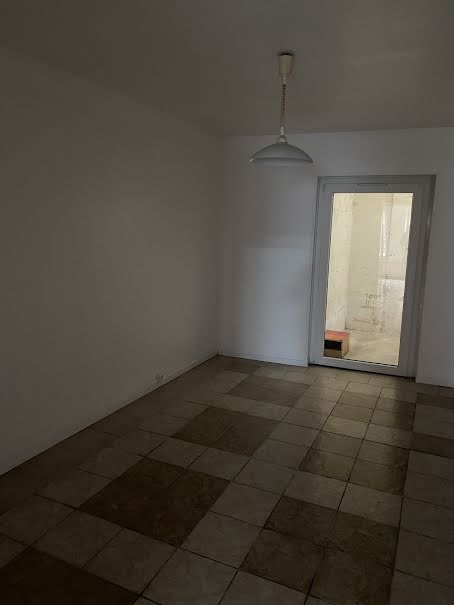 Location  appartement 2 pièces 50 m² à Landrecies (59550), 490 €