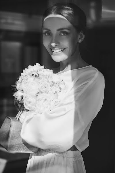 Wedding photographer Alya Malinovarenevaya (alyaalloha). Photo of 11 June 2021