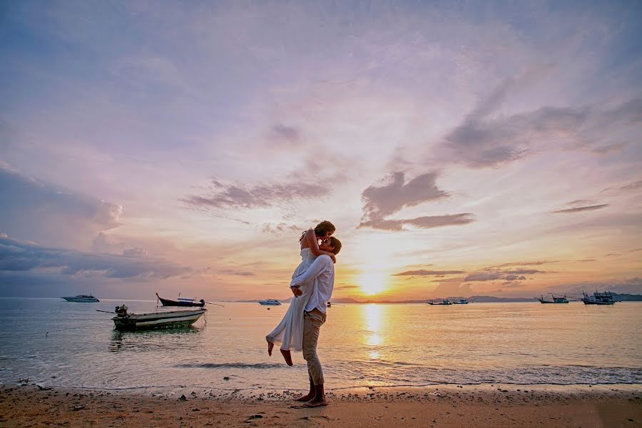 Pulmafotograaf Chumpon Hongkhiab (eddphotographer). Foto tehtud 21 jaanuar 2018