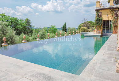 Villa with pool 2