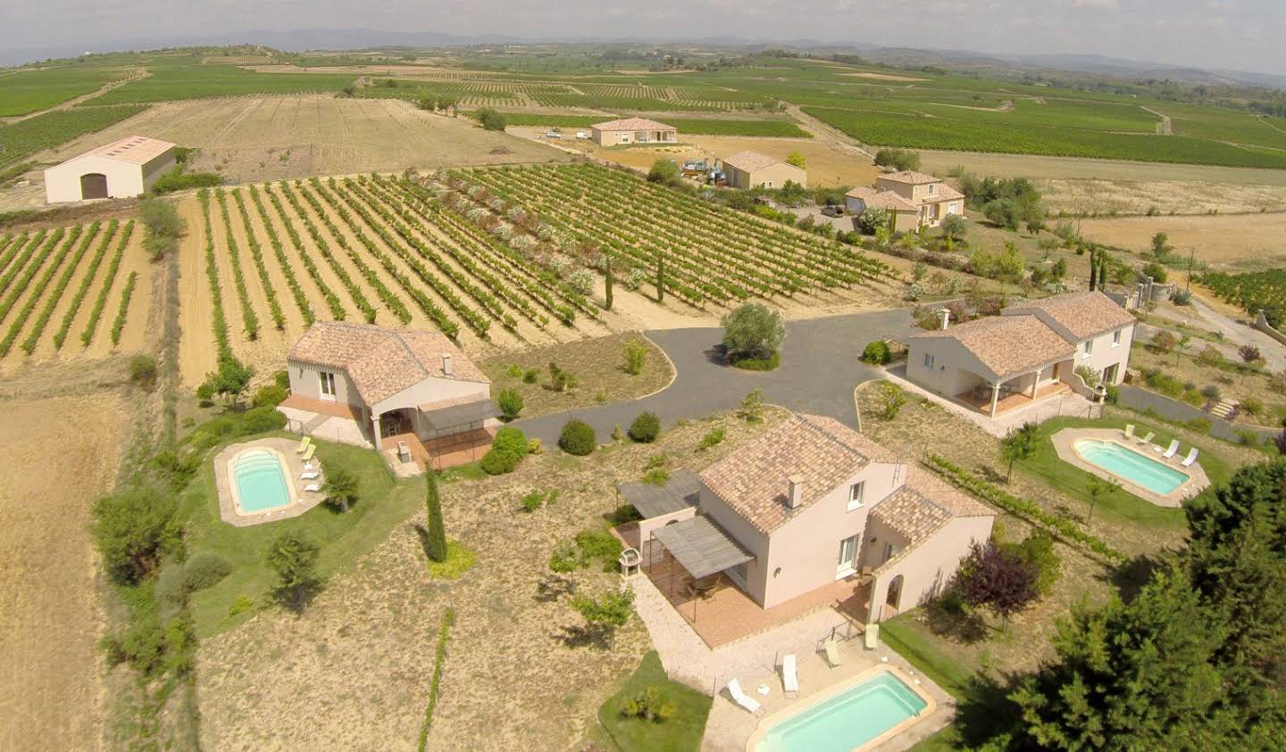 Maison avec piscine et terrasse Espondeilhan