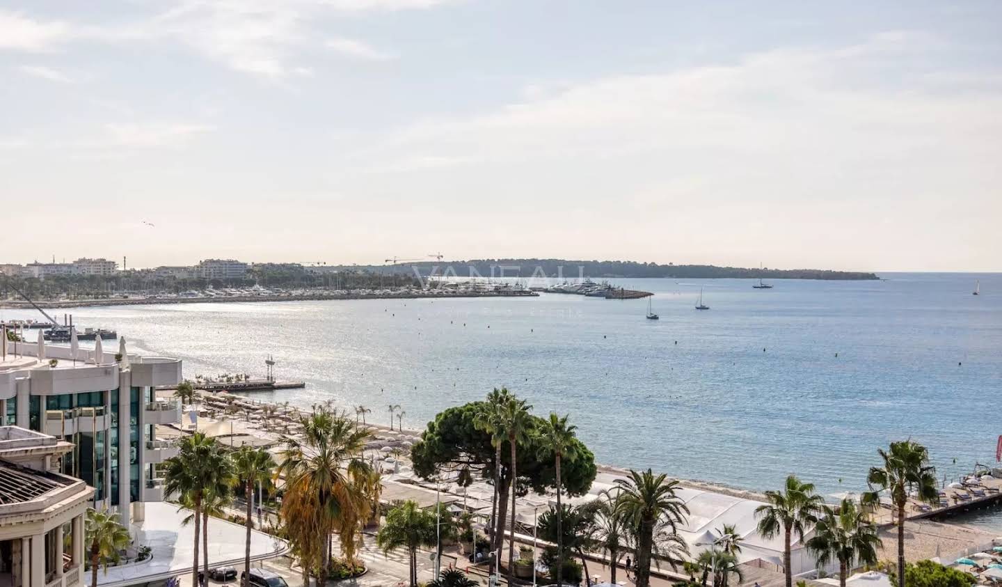 Apartment with terrace Cannes