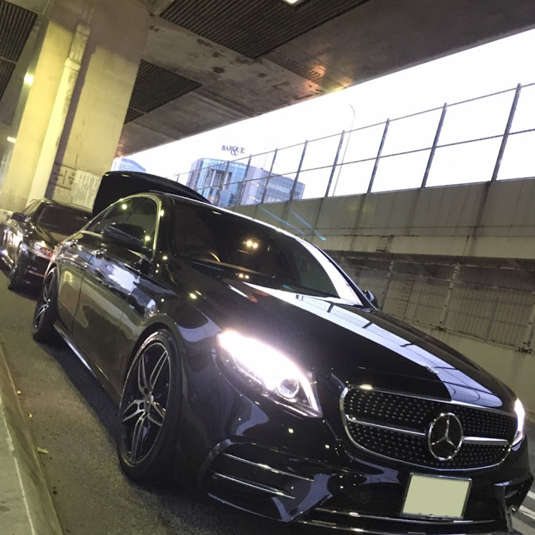 Eクラス セダンのオフ会・洗車・シリコン・Club ZERO・アルミテープチューンに関するカスタム事例の投稿画像11枚目