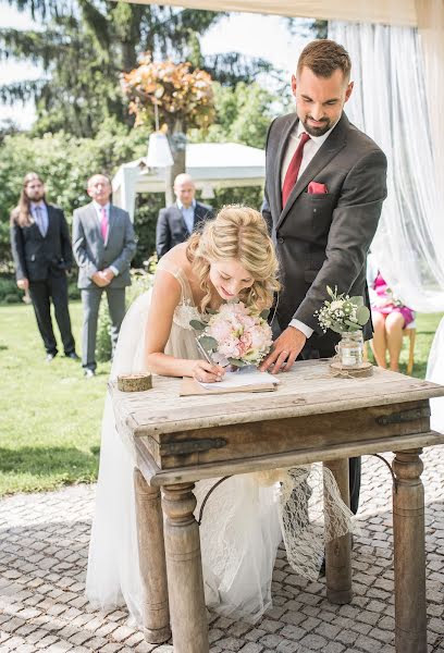 Fotógrafo de casamento Iva Drábová (ivadrabova). Foto de 13 de janeiro 2020