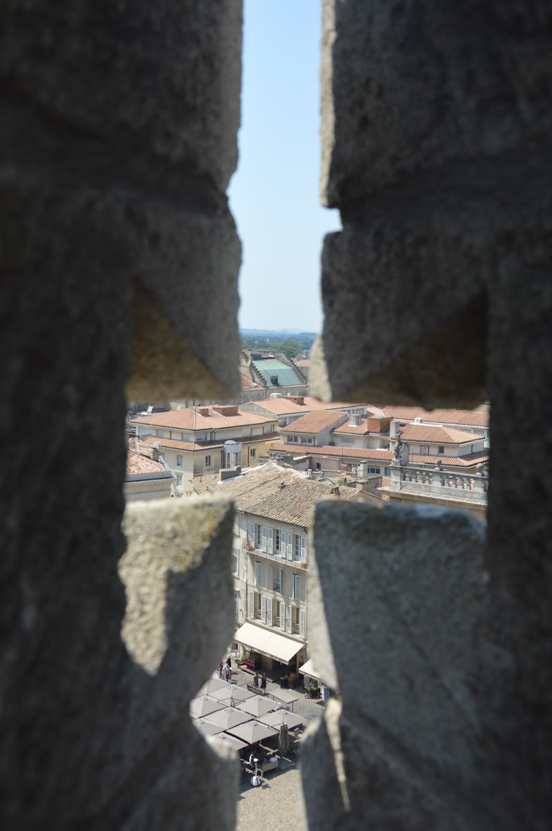 una croce sulla città di cristal