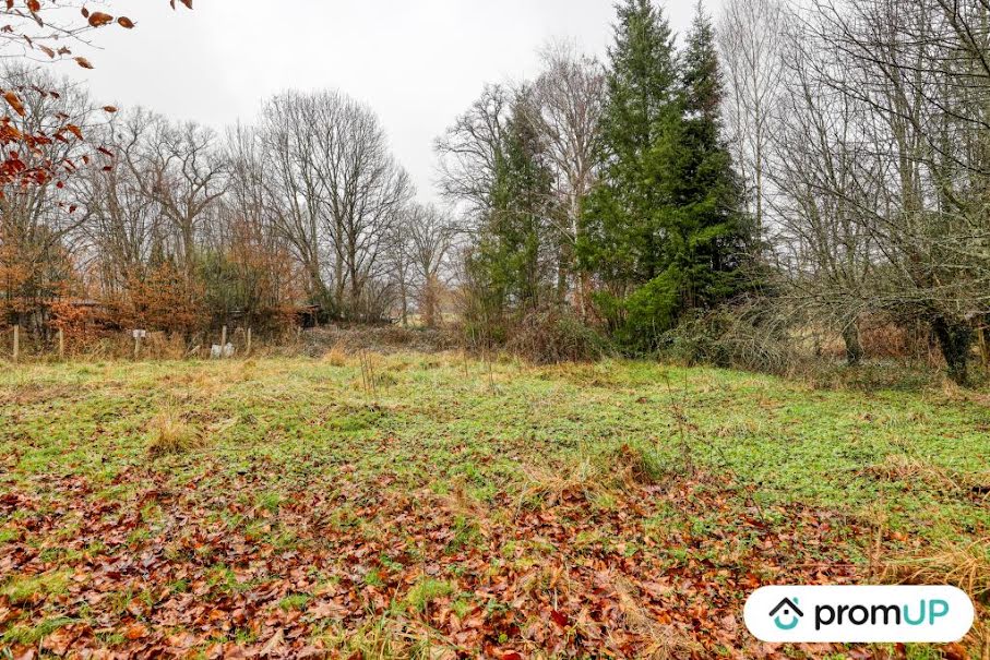 Vente terrain  2200 m² à Peyrilhac (87510), 8 500 €