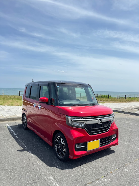 Nボックスカスタムの赤いクルマ・5月もよろしくお願いします・自動車税の季節ですね・ドライブに関するカスタム事例の投稿画像1枚目