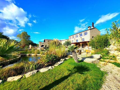 Maison avec piscine et terrasse 1