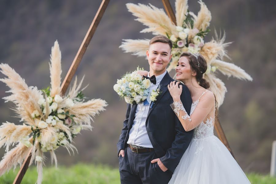 Bryllupsfotograf Anelya Ruzheynikova (bridalstudio). Bilde av 18 mai 2019